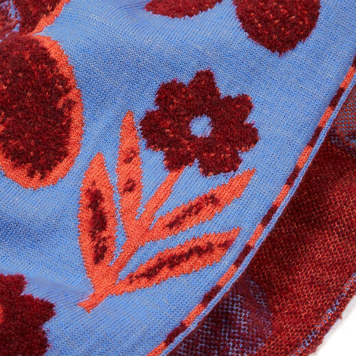 Swinbrook scarf Clematis